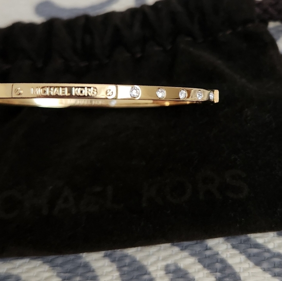 Michael Kors Women’s Gold Tone Hinged Bangle Bracelet with Crystal Accen… - Picture 4 of 6